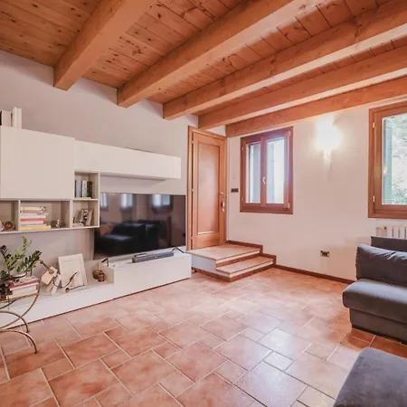 House Venice Easy Access בית נופש *